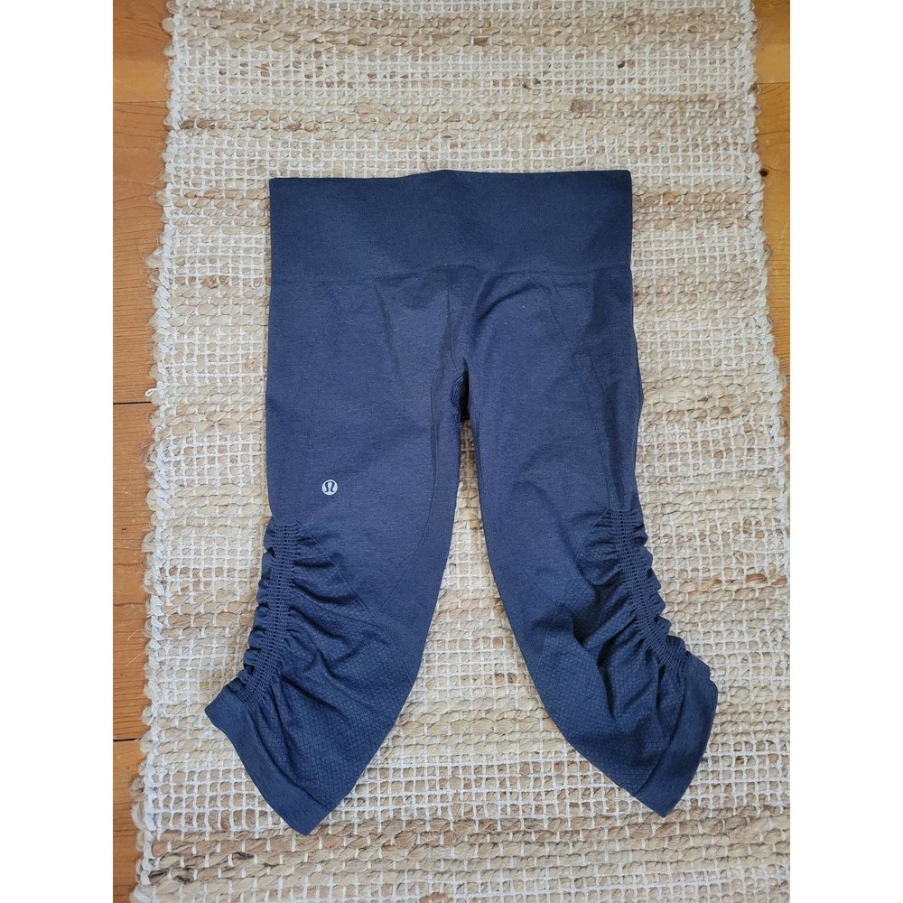 Lululemon In The Flow Crop Capri Legging Size 6